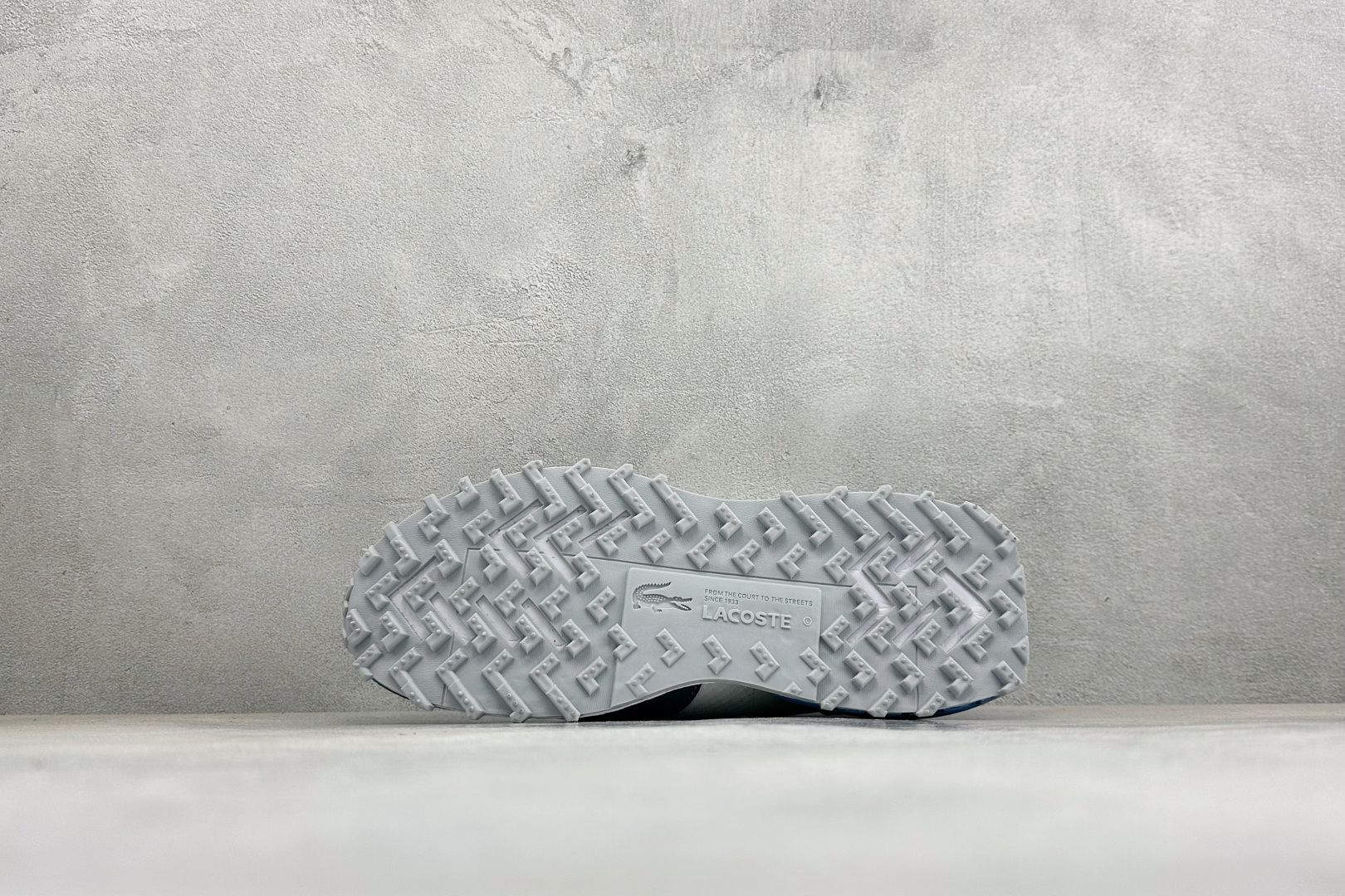 LACOSTE法国鳄鱼 织物牛剖层革 圆头系带 低帮 生活休闲鞋 尺码：40-45 