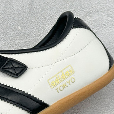 Adidas Tokyo W 阿迪达斯 舒适百搭经典休闲薄底鞋 鞋面设计舒适贴合脚面 同时采用柔软材质 穿着轻便舒适 侧 Adidas Tokyo W 阿迪达斯 舒适百搭经典休闲薄底鞋 鞋面设计舒适贴合脚面 同时采用柔软材质 穿着轻便舒适 侧
