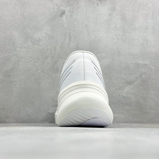 ADIDAS SUPERNOVA RISE 4M 防滑耐磨舒适跑步鞋 采用Dreamstrike+中底,力求为触地添舒适 ADIDAS SUPERNOVA RISE 4M 防滑耐磨舒适跑步鞋 采用Dreamstrike+中底,力求为触地添舒适