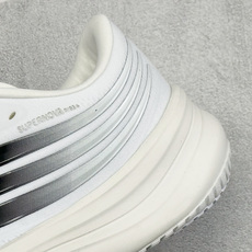 ADIDAS SUPERNOVA RISE 4M 防滑耐磨舒适跑步鞋 采用Dreamstrike+中底,力求为触地添舒适 ADIDAS SUPERNOVA RISE 4M 防滑耐磨舒适跑步鞋 采用Dreamstrike+中底,力求为触地添舒适
