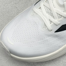 ADIDAS SUPERNOVA RISE 4M 防滑耐磨舒适跑步鞋 采用Dreamstrike+中底,力求为触地添舒适 ADIDAS SUPERNOVA RISE 4M 防滑耐磨舒适跑步鞋 采用Dreamstrike+中底,力求为触地添舒适