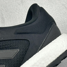 RS福利 Ad Pureboost Select 阿迪轻便透气爆米花休闲跑鞋 #鞋款保持独特造型以及S型后跟设计 两侧支 RS福利 Ad Pureboost Select 阿迪轻便透气爆米花休闲跑鞋 #鞋款保持独特造型以及S型后跟设计 两侧支