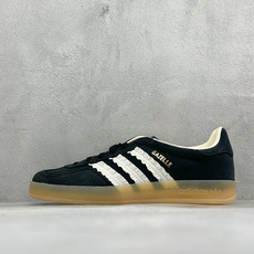 福利特价 AD Originals Gazelle INdoor 三叶草休闲防滑耐磨低帮板鞋 鞋头出色设计 塑就出众贴合 福利特价 AD Originals Gazelle INdoor 三叶草休闲防滑耐磨低帮板鞋 鞋头出色设计 塑就出众贴合