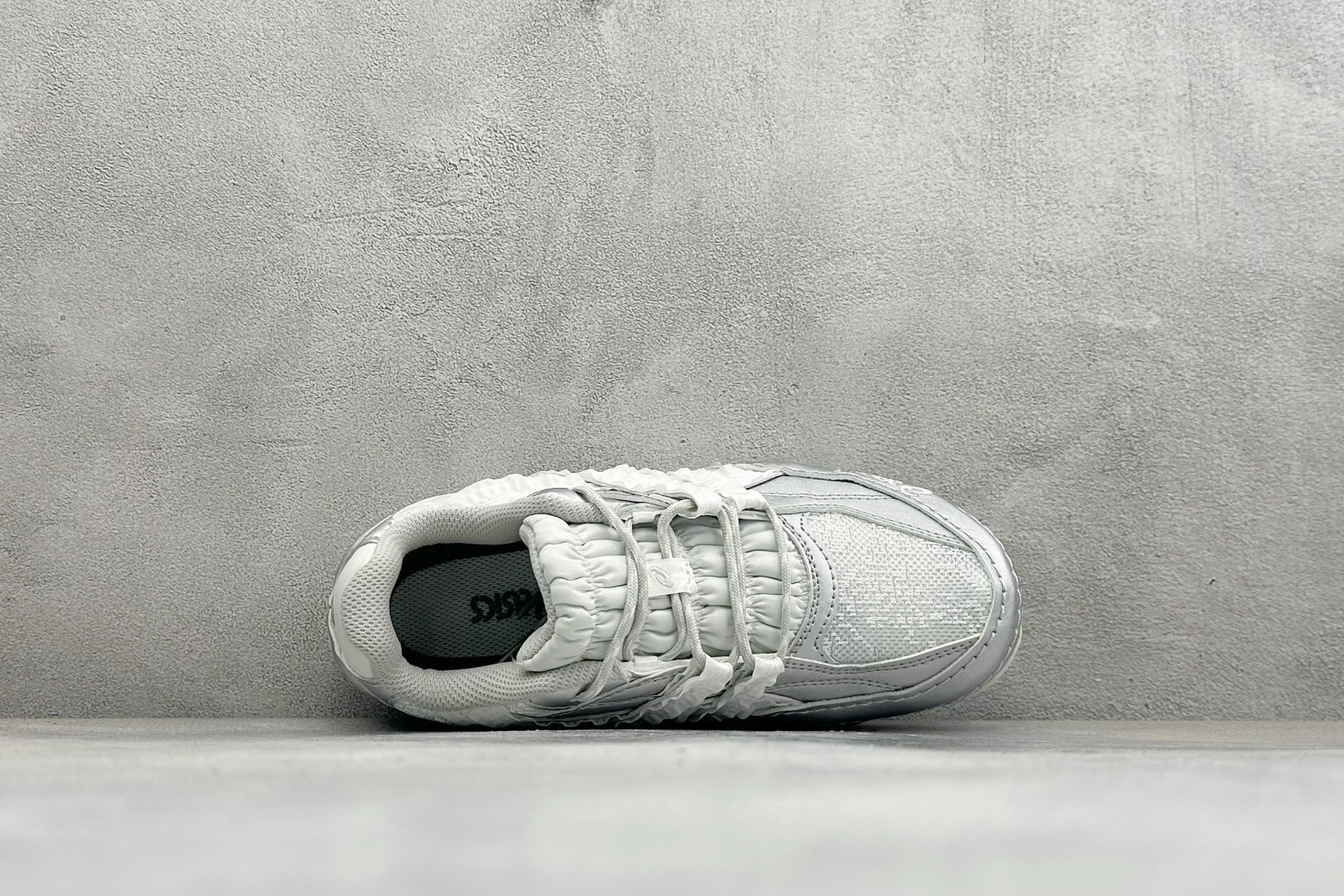 Asics Hypersync 亚瑟士 薄底德训 时尚经典透气包裹性轻便 低帮休闲板鞋 以复古之名 解锁街头新表达 低帮
