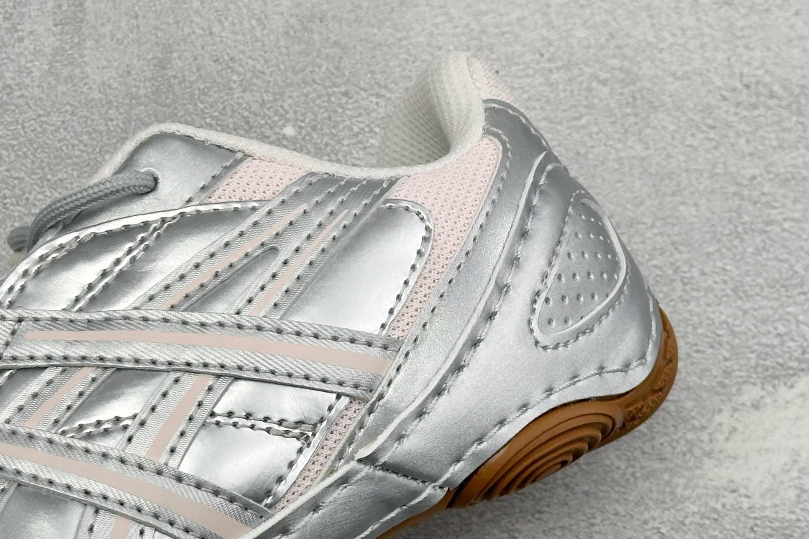 Asics Hypersync 亚瑟士 薄底德训 时尚经典透气包裹性轻便 低帮休闲板鞋 以复古之名 解锁街头新表达 低帮 Asics Hypersync 亚瑟士 薄底德训 时尚经典透气包裹性轻便 低帮休闲板鞋 以复古之名 解锁街头新表达 低帮