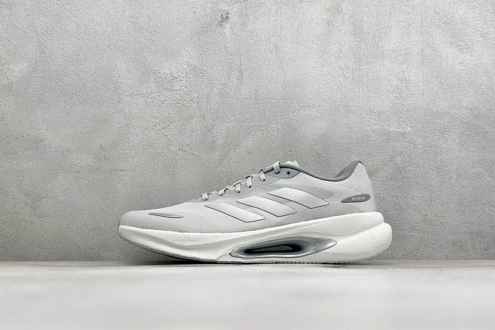 RS版Adidas Velostar 阿迪达斯爆米花缓震休闲慢跑鞋 货号：KJ5179 尺码：39-45 