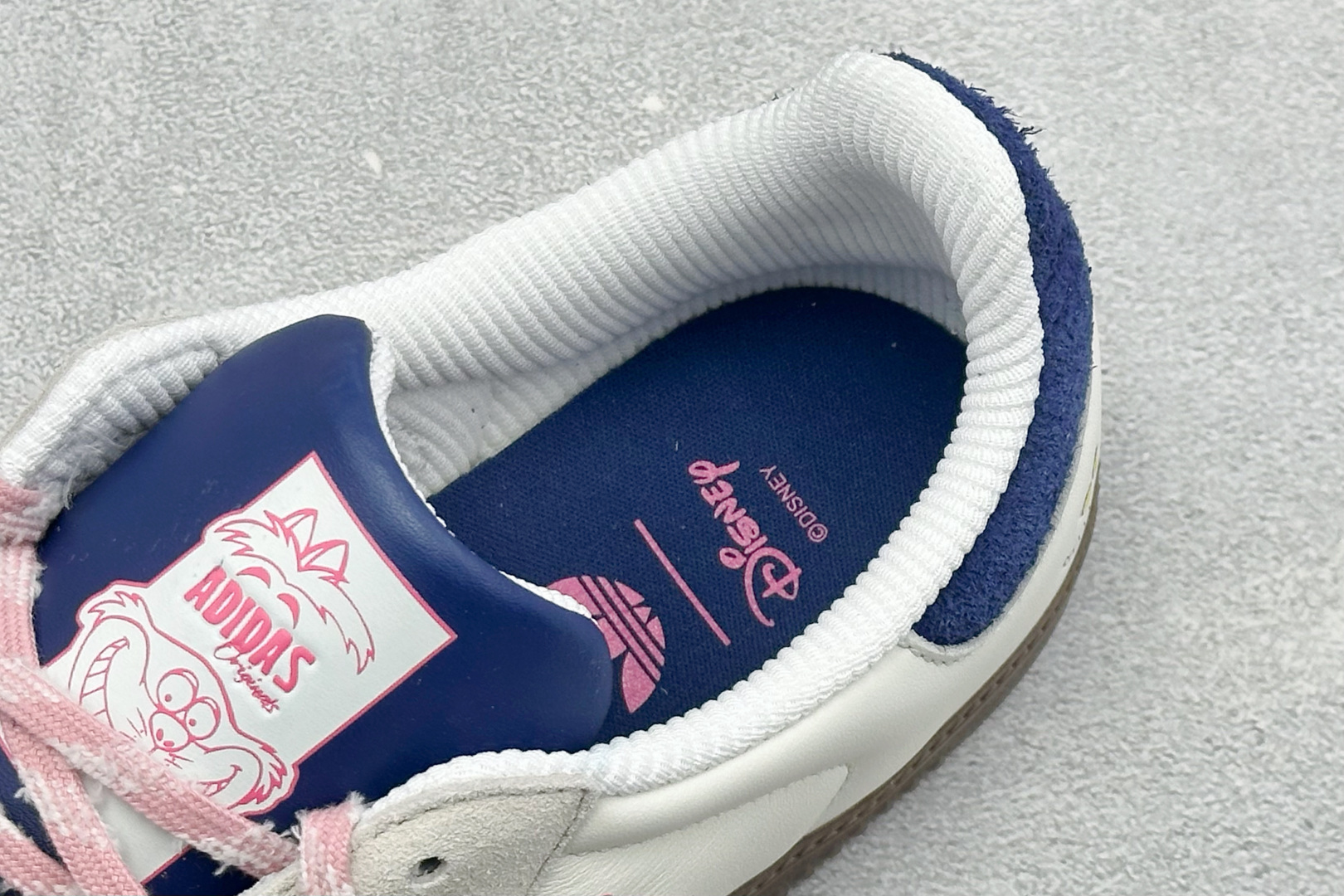 RS头层Adidas Samba OG 阿迪三叶草休闲板鞋 #原厂原数据版型 皮料切割干净无任何毛边 鞋型细节完美 超高 RS头层Adidas Samba OG 阿迪三叶草休闲板鞋 #原厂原数据版型 皮料切割干净无任何毛边 鞋型细节完美 超高