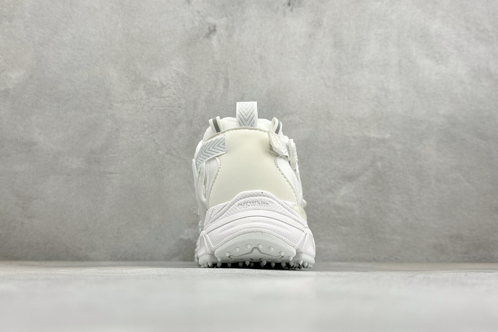 S版OFF-WHITE Ow Be Right Back 皮革 圆头系带 低帮生活休闲鞋 货号：OMIA29SS26FA