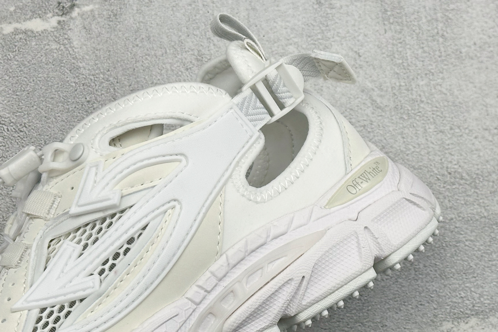 S版OFF-WHITE Ow Be Right Back 皮革 圆头系带 低帮生活休闲鞋 货号：OMIA29SS26FA