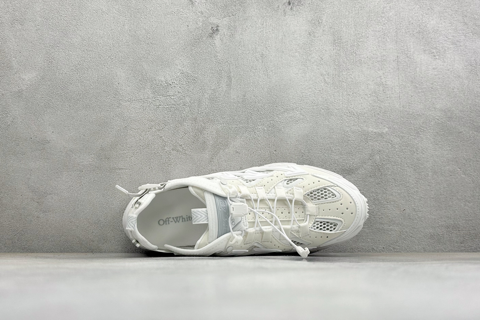 S版OFF-WHITE Ow Be Right Back 皮革 圆头系带 低帮生活休闲鞋 货号：OMIA29SS26FA