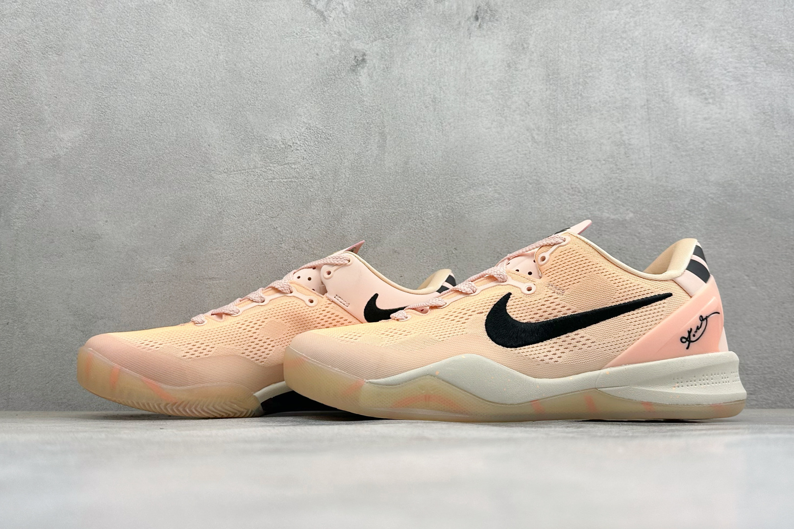 ZC版Nike KOBE VIII PROTRO VIII 科比8代实战运动低帮文化篮球鞋 鞋头和鞋舌采用透气运动网布制 ZC版Nike KOBE VIII PROTRO VIII 科比8代实战运动低帮文化篮球鞋 鞋头和鞋舌采用透气运动网布制