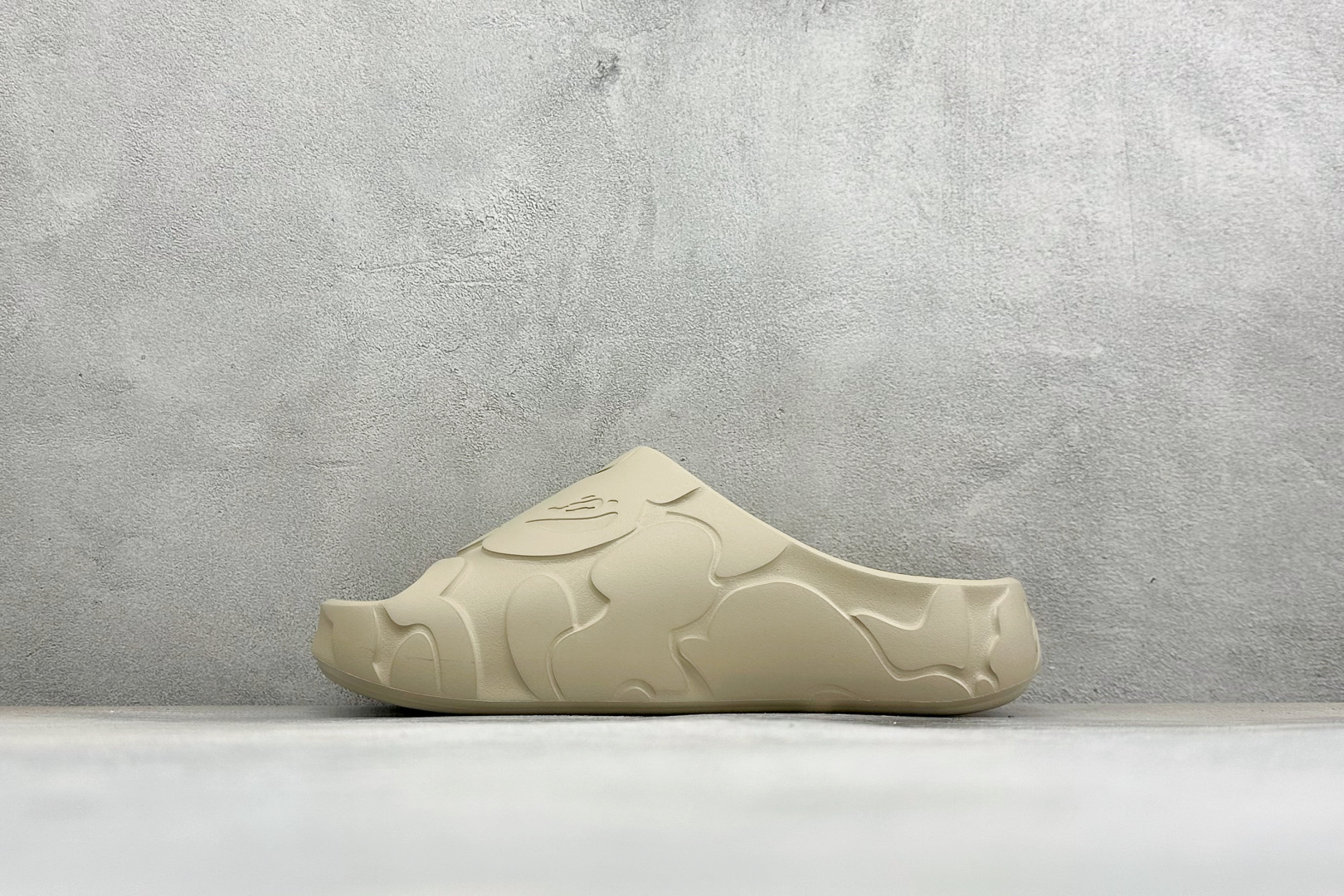 纯原 Bape 明星同款 猿人头 EVA 一字拖鞋 东莞原厂数据 正确钢印 正确色卡 区别市面通货版本 定制全套包装 尺