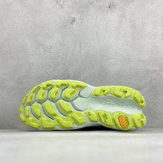 New Balance Fresh Foam X Trail More v3 轻量跑鞋 无论是越野训练跑还是享受自然美景 New Balance Fresh Foam X Trail More v3 轻量跑鞋 无论是越野训练跑还是享受自然美景