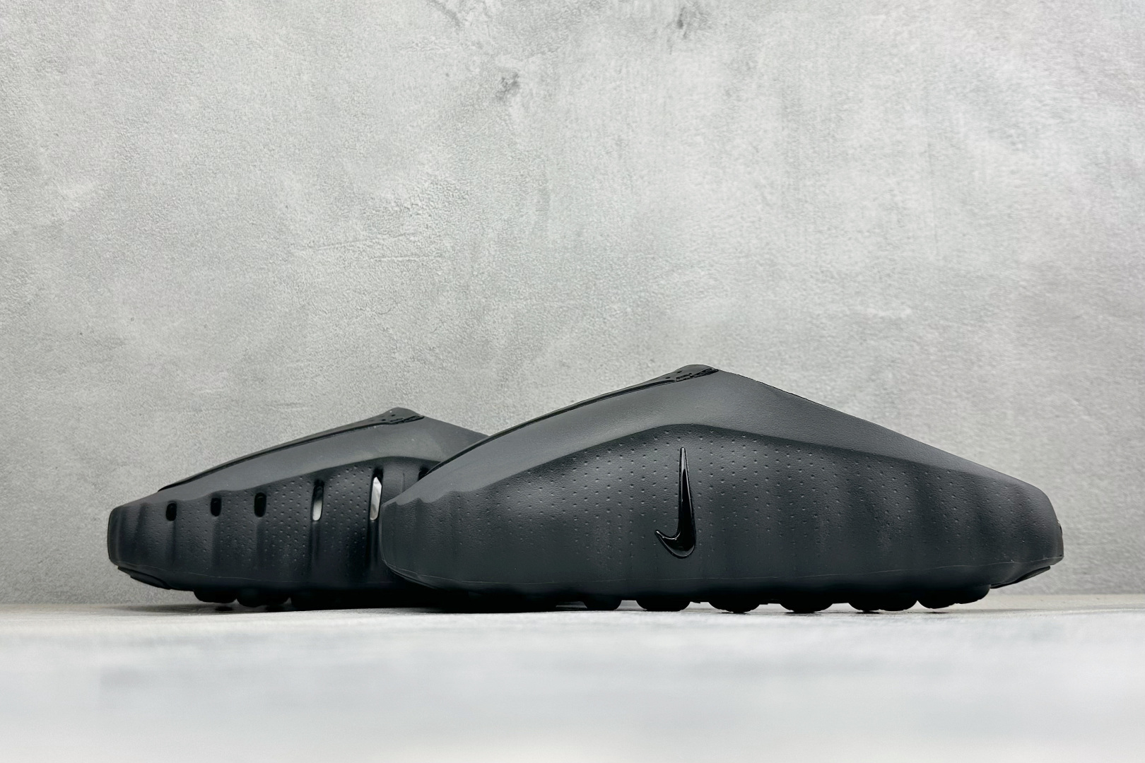 Nike Mind 001 神经科学足底按摩拖鞋 #全新热门款 从神经科学中汲取灵感 鞋面采用穿孔透气织物材质 鞋底22 Nike Mind 001 神经科学足底按摩拖鞋 #全新热门款 从神经科学中汲取灵感 鞋面采用穿孔透气织物材质 鞋底22