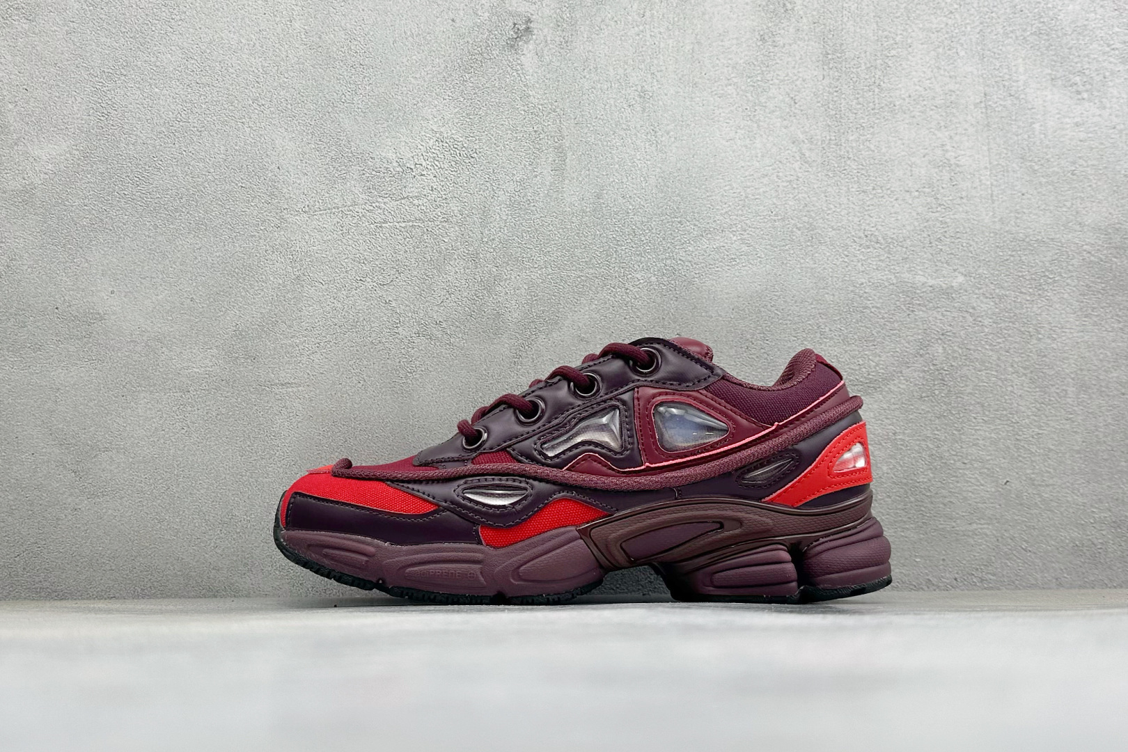 AD X RAF SIMONS 拉夫西蒙 Ozweego 先锋潮流 水泡 复古低帮休闲鞋 独家定制鞋盒 防层袋 卡片及可 AD X RAF SIMONS 拉夫西蒙 Ozweego 先锋潮流 水泡 复古低帮休闲鞋 独家定制鞋盒 防层袋 卡片及可