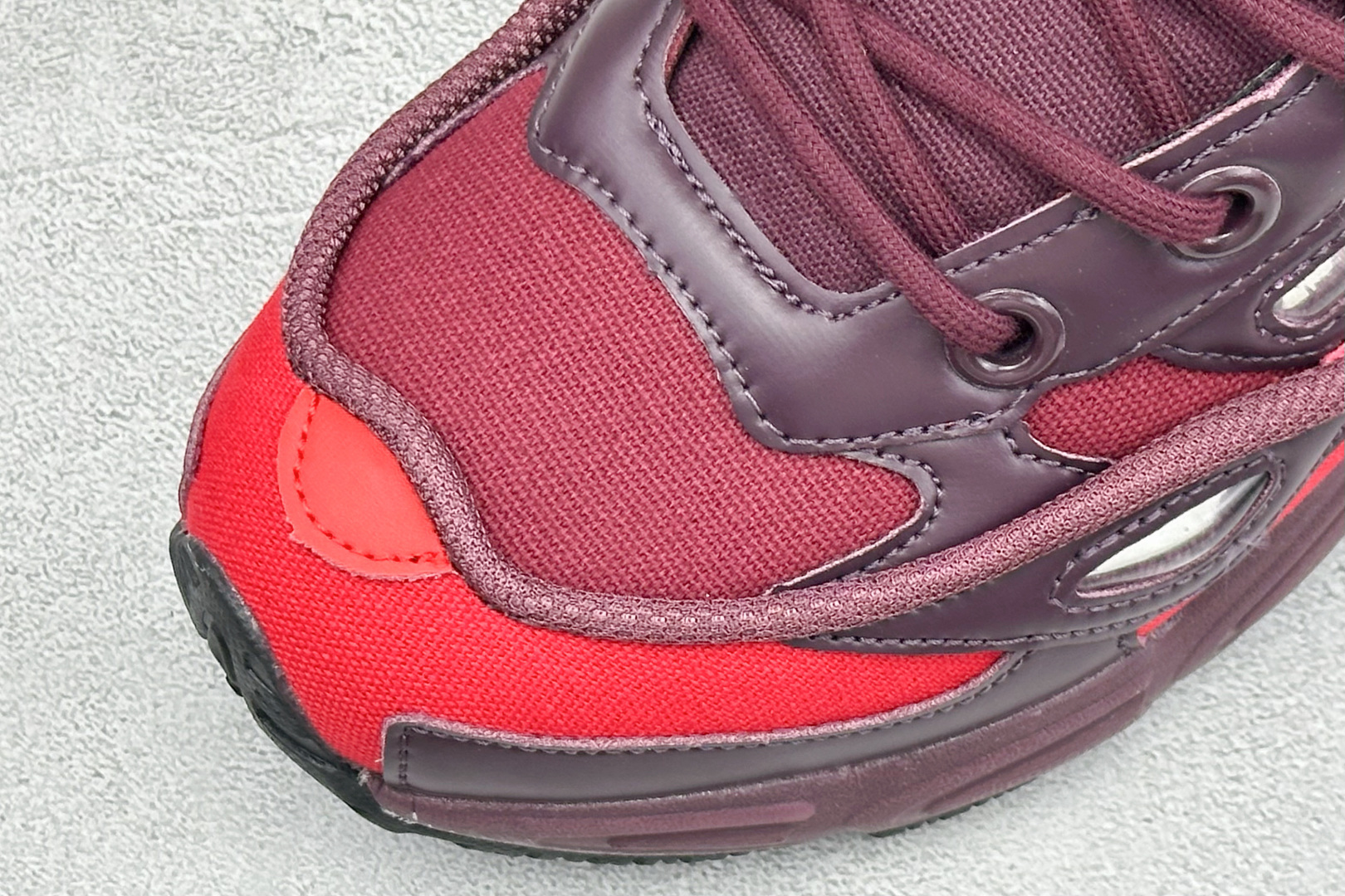 AD X RAF SIMONS 拉夫西蒙 Ozweego 先锋潮流 水泡 复古低帮休闲鞋 独家定制鞋盒 防层袋 卡片及可 AD X RAF SIMONS 拉夫西蒙 Ozweego 先锋潮流 水泡 复古低帮休闲鞋 独家定制鞋盒 防层袋 卡片及可