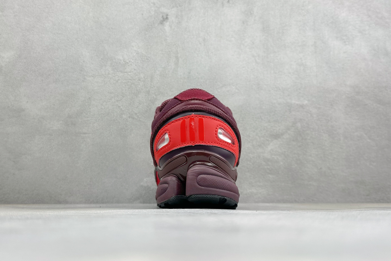 AD X RAF SIMONS 拉夫西蒙 Ozweego 先锋潮流 水泡 复古低帮休闲鞋 独家定制鞋盒 防层袋 卡片及可 AD X RAF SIMONS 拉夫西蒙 Ozweego 先锋潮流 水泡 复古低帮休闲鞋 独家定制鞋盒 防层袋 卡片及可