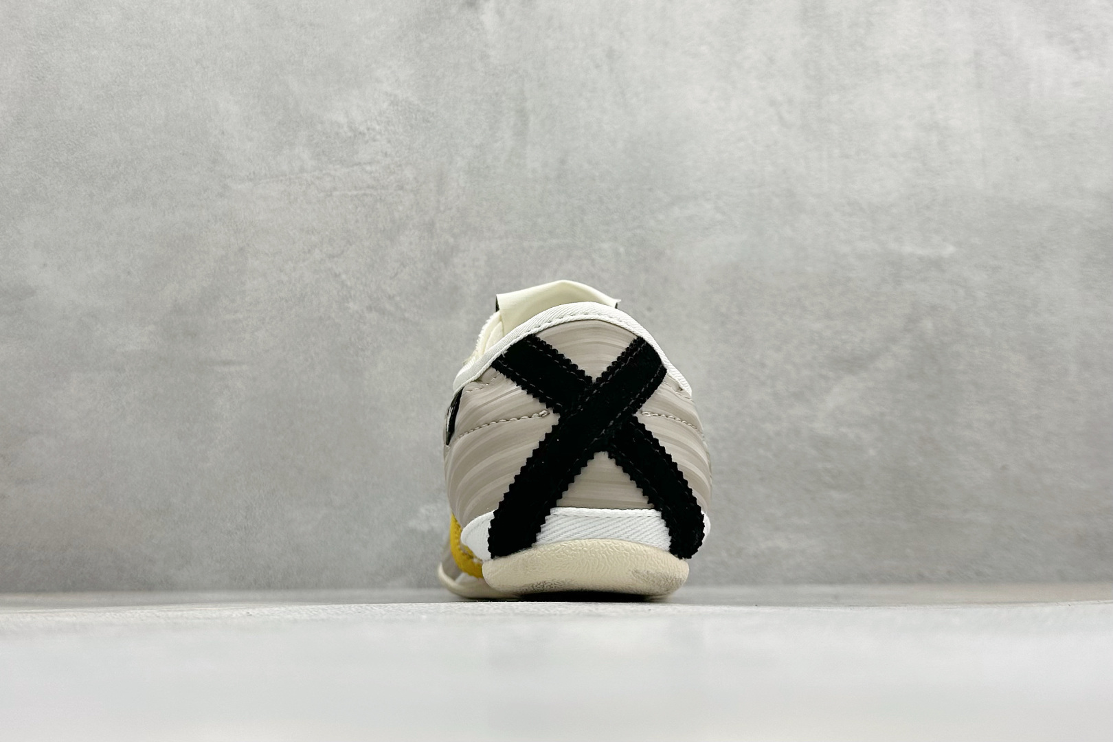 Song For The Mute x Adidas Tokyo W SFTM联名 舒适百搭经典休闲鞋 货号: KJ44