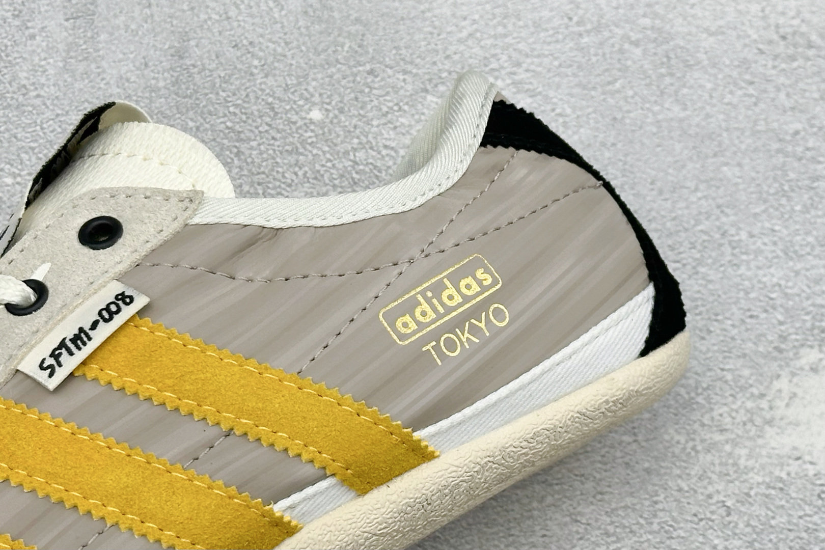 Song For The Mute x Adidas Tokyo W SFTM联名 舒适百搭经典休闲鞋 货号: KJ44
