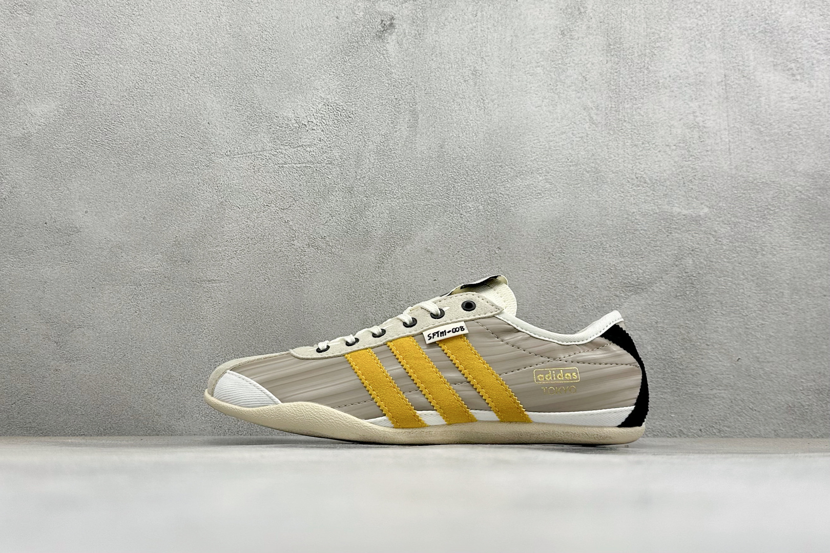 Song For The Mute x Adidas Tokyo W SFTM联名 舒适百搭经典休闲鞋 货号: KJ44