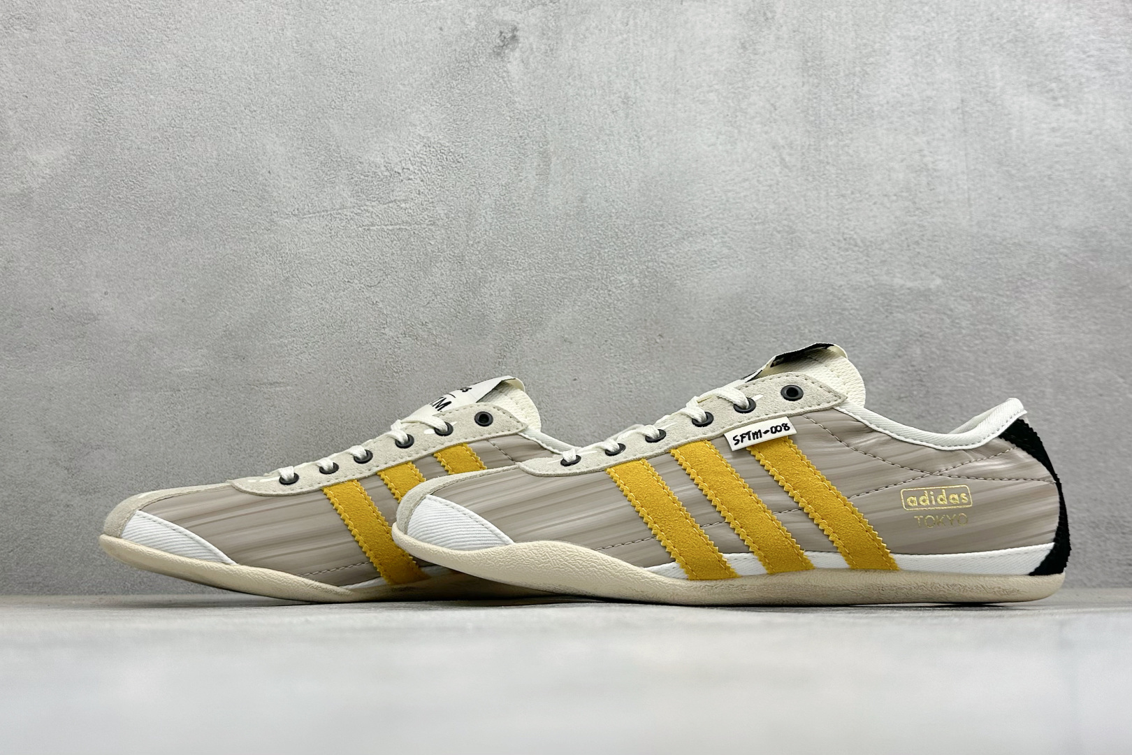 Song For The Mute x Adidas Tokyo W SFTM联名 舒适百搭经典休闲鞋 货号: KJ44