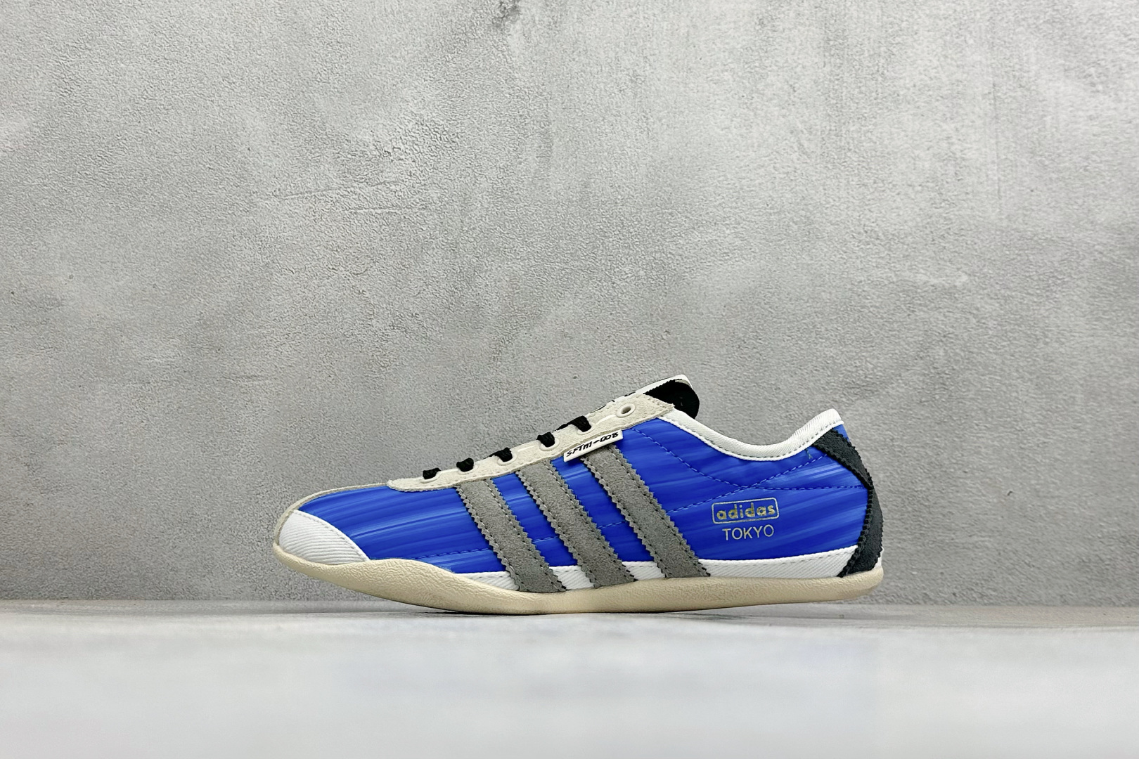 Song For The Mute x Adidas Tokyo W SFTM联名 舒适百搭经典休闲鞋 货号: KJ44