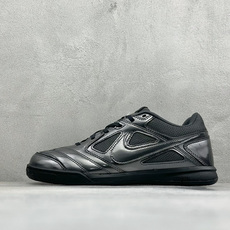 NIKE GATO 低帮生活休闲鞋 透气网布眼融入皮革,织和物合成材质覆面,营造21世初纪的畅跑美学概念。泡棉中底盈轻缓 NIKE GATO 低帮生活休闲鞋 透气网布眼融入皮革,织和物合成材质覆面,营造21世初纪的畅跑美学概念。泡棉中底盈轻缓