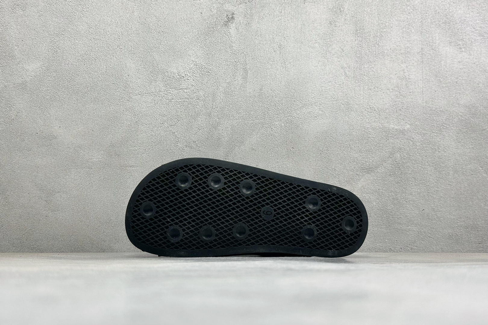 HZ版Adidas originals Adimule 舒适百搭 防磨包头一脚蹬拖鞋 货号：LC0415 尺码：36-4