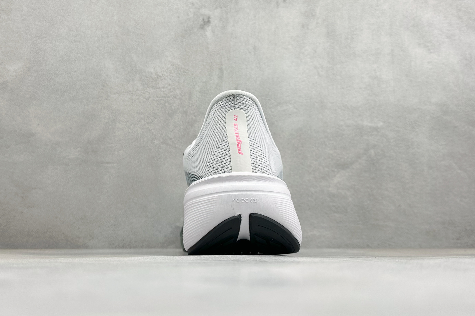HY版Nike Air Zoom Pegasus 42 耐克网面透气轻便耐磨跑鞋 货号：IB1873-110 尺码：36