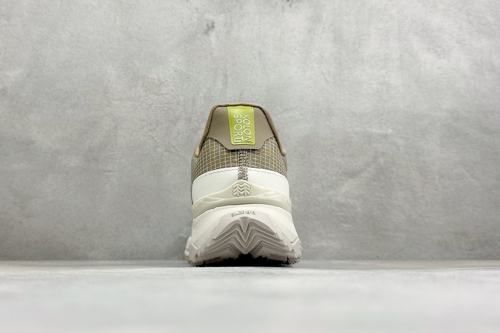M版可隆KOLON SPORT EGG LITE DYNEEMA 防撕舒适百搭 低帮户外徒步鞋 灵感源自于徒步爱好者圣地 M版可隆KOLON SPORT EGG LITE DYNEEMA 防撕舒适百搭 低帮户外徒步鞋 灵感源自于徒步爱好者圣地