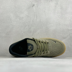 FS版 Nike SB Force 58 硫化杯底 传统篮球风格板鞋 Nike SB Force 58 男/女滑板鞋采用 FS版 Nike SB Force 58 硫化杯底 传统篮球风格板鞋 Nike SB Force 58 男/女滑板鞋采用