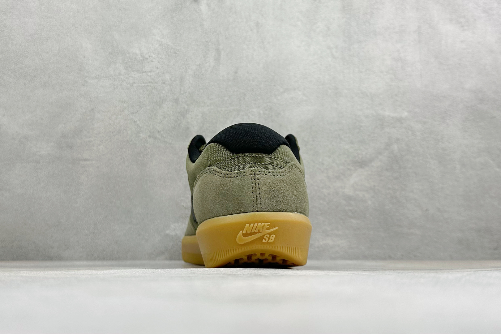 FS版 Nike SB Force 58 硫化杯底 传统篮球风格板鞋 Nike SB Force 58 男/女滑板鞋采用 FS版 Nike SB Force 58 硫化杯底 传统篮球风格板鞋 Nike SB Force 58 男/女滑板鞋采用