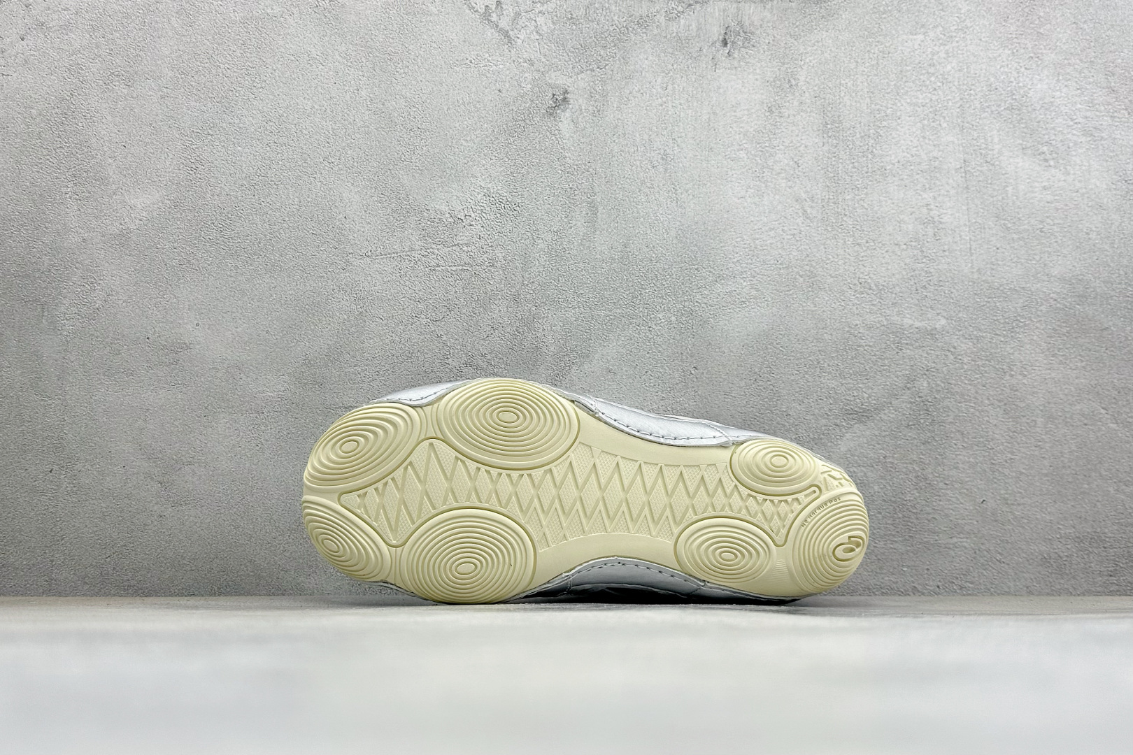 ZH版Asics Hypersync 亚瑟士 薄底德训 时尚经典透气包裹性轻便 低帮休闲板鞋 以复古之名 解锁街头新表达