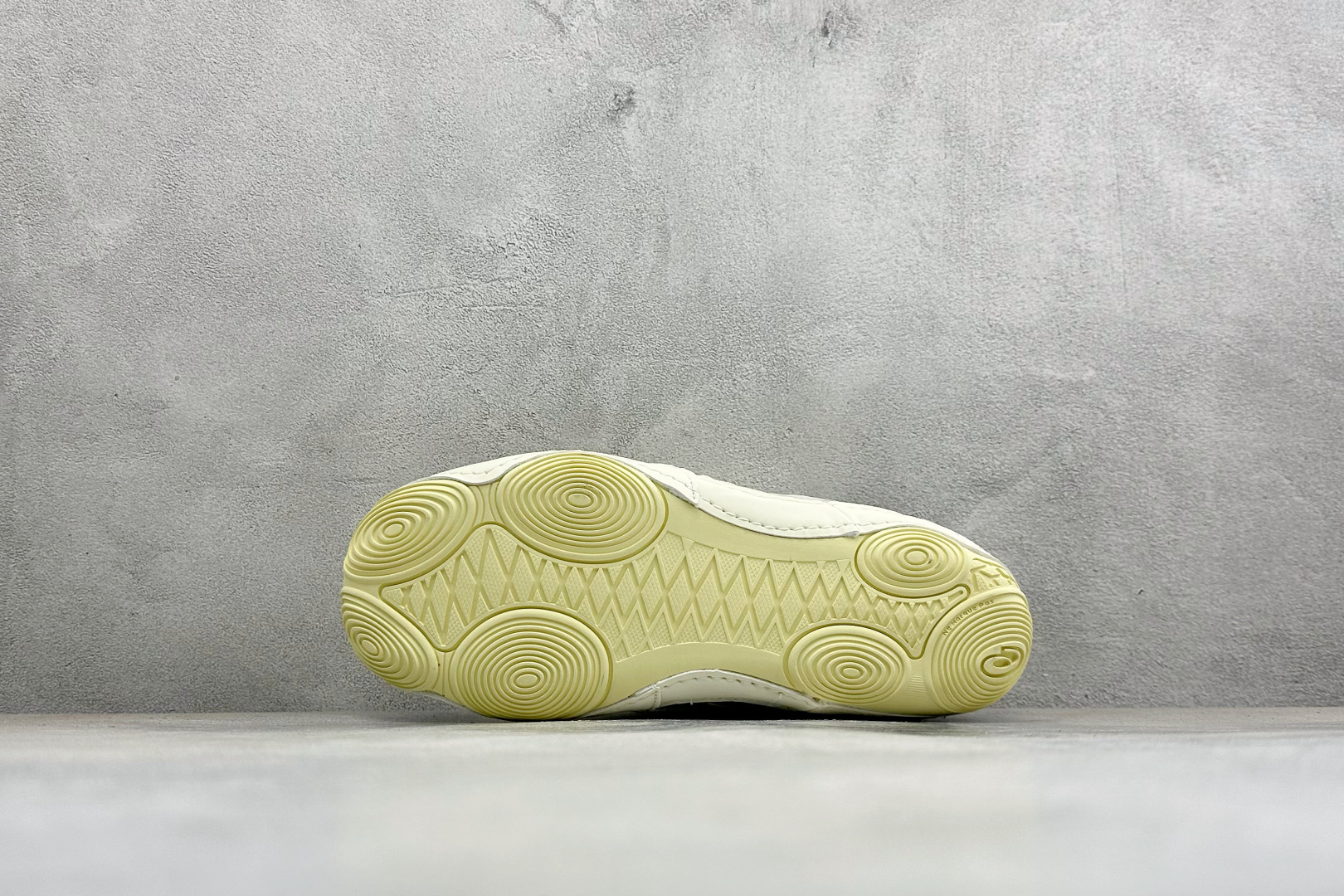 ZH版Asics Hypersync 亚瑟士 薄底德训 时尚经典透气包裹性轻便 低帮休闲板鞋 以复古之名 解锁街头新表达 ZH版Asics Hypersync 亚瑟士 薄底德训 时尚经典透气包裹性轻便 低帮休闲板鞋 以复古之名 解锁街头新表达