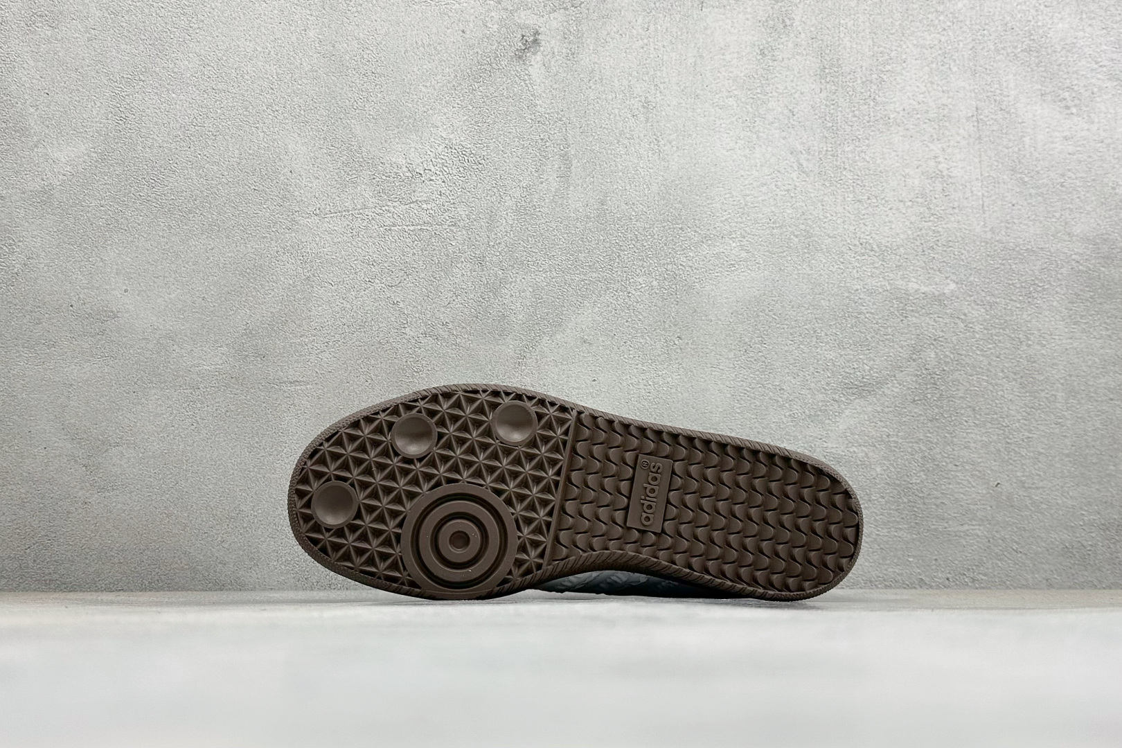 FX版Adidas三叶草SAMBA Jane W 玛丽珍鞋 该鞋款鞋面采用多种材料拼接(缝/车线) Superstar系 FX版Adidas三叶草SAMBA Jane W 玛丽珍鞋 该鞋款鞋面采用多种材料拼接(缝/车线) Superstar系