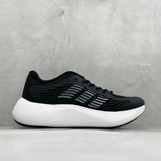 TF版ADIDAS 阿迪舒适百搭防滑耐磨 低帮休闲跑步鞋 中底配置方面搭载全掌Lightstrike Pro 鞋面采用透 TF版ADIDAS 阿迪舒适百搭防滑耐磨 低帮休闲跑步鞋 中底配置方面搭载全掌Lightstrike Pro 鞋面采用透