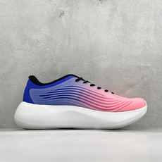 TF版ADIDAS 阿迪舒适百搭防滑耐磨 低帮休闲跑步鞋 中底配置方面搭载全掌Lightstrike Pro 鞋面采用透 TF版ADIDAS 阿迪舒适百搭防滑耐磨 低帮休闲跑步鞋 中底配置方面搭载全掌Lightstrike Pro 鞋面采用透