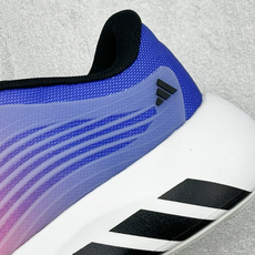 TF版ADIDAS 阿迪舒适百搭防滑耐磨 低帮休闲跑步鞋 中底配置方面搭载全掌Lightstrike Pro 鞋面采用透 TF版ADIDAS 阿迪舒适百搭防滑耐磨 低帮休闲跑步鞋 中底配置方面搭载全掌Lightstrike Pro 鞋面采用透