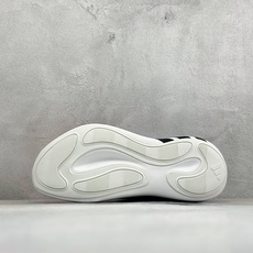 TF版ADIDAS 阿迪舒适百搭防滑耐磨 低帮休闲跑步鞋 中底配置方面搭载全掌Lightstrike Pro 鞋面采用透 TF版ADIDAS 阿迪舒适百搭防滑耐磨 低帮休闲跑步鞋 中底配置方面搭载全掌Lightstrike Pro 鞋面采用透
