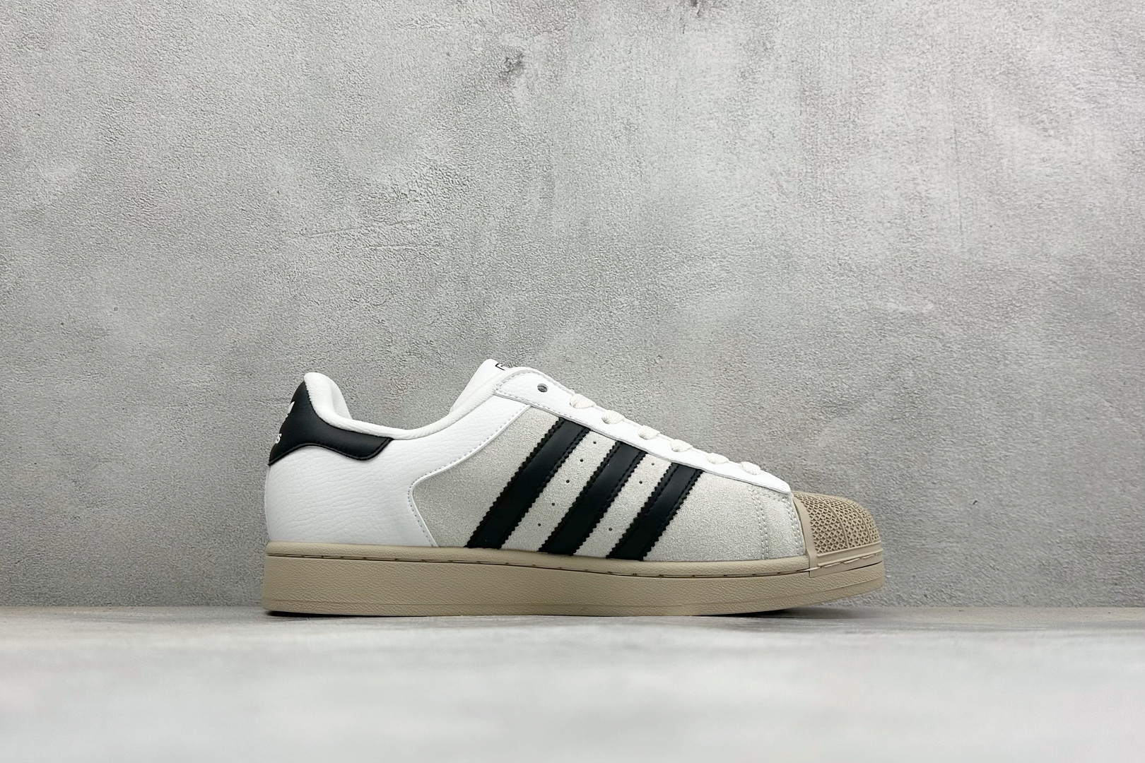 Adidas Originals SUPERSTAR II 经典贝壳头板鞋 官网同步 实拍首发渠道正品订单 诠释市场最高 Adidas Originals SUPERSTAR II 经典贝壳头板鞋 官网同步 实拍首发渠道正品订单 诠释市场最高