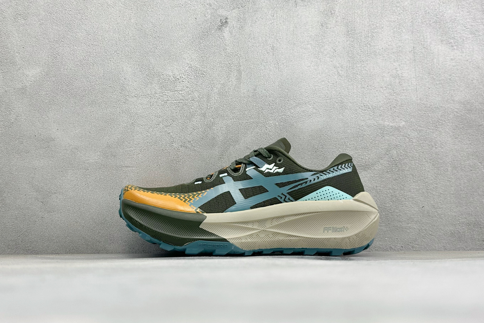 ASICS GEL-TRABUCO MAX 5 亚瑟士 网面透气越野跑步鞋 这双鞋的外观设计超级吸引人 简约大气 色彩搭 ASICS GEL-TRABUCO MAX 5 亚瑟士 网面透气越野跑步鞋 这双鞋的外观设计超级吸引人 简约大气 色彩搭