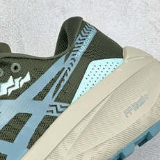 ASICS GEL-TRABUCO MAX 5 亚瑟士 网面透气越野跑步鞋 这双鞋的外观设计超级吸引人 简约大气 色彩搭 ASICS GEL-TRABUCO MAX 5 亚瑟士 网面透气越野跑步鞋 这双鞋的外观设计超级吸引人 简约大气 色彩搭