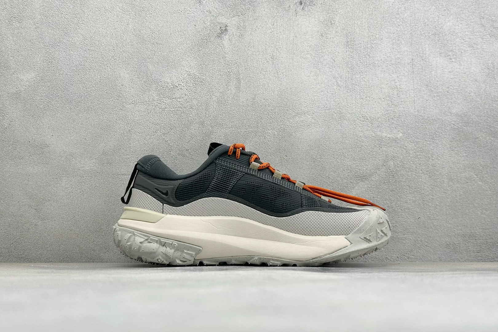 XL福利 NIKE ACG MOUNTAIN FLY 2 LOW 户外低帮休闲运动跑步鞋 全新户外鞋款Mountain XL福利 NIKE ACG MOUNTAIN FLY 2 LOW 户外低帮休闲运动跑步鞋 全新户外鞋款Mountain