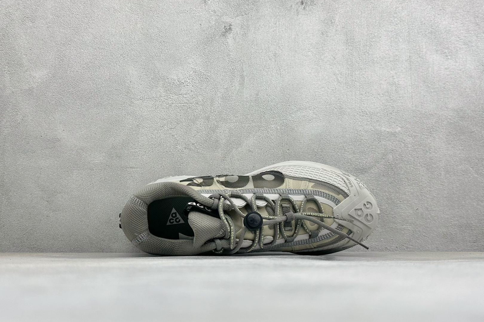 XL福利 NIKE ACG MOUNTAIN FLY 2 LOW 户外低帮休闲运动跑步鞋 全新户外鞋款Mountain XL福利 NIKE ACG MOUNTAIN FLY 2 LOW 户外低帮休闲运动跑步鞋 全新户外鞋款Mountain