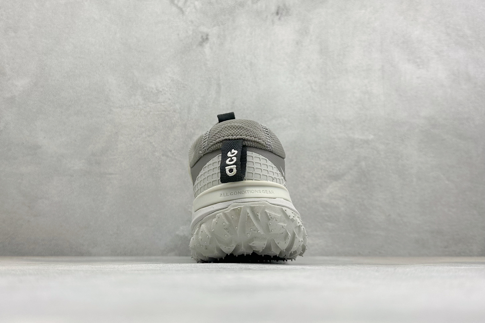 XL福利 NIKE ACG MOUNTAIN FLY 2 LOW 户外低帮休闲运动跑步鞋 全新户外鞋款Mountain XL福利 NIKE ACG MOUNTAIN FLY 2 LOW 户外低帮休闲运动跑步鞋 全新户外鞋款Mountain