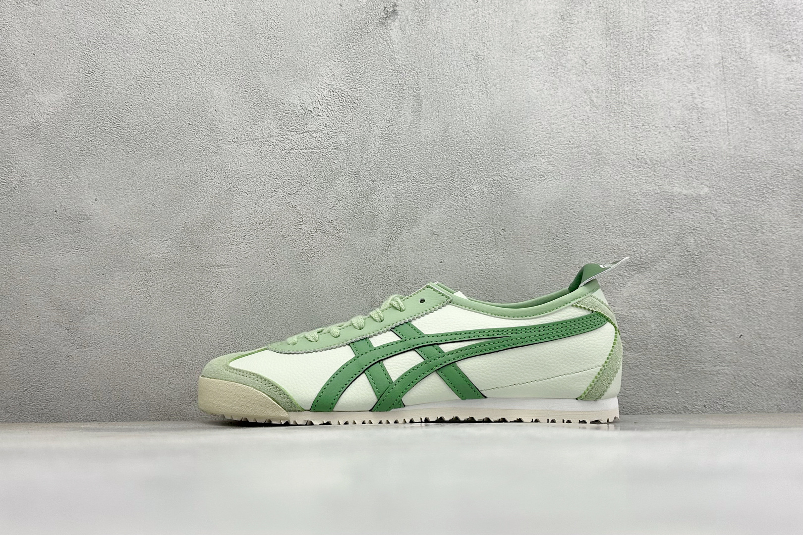 FS版鬼冢虎 Onitsuka Tiger Mexico 66® Paraty 百搭单品板鞋 MEXICO 66是鬼冢虎 FS版鬼冢虎 Onitsuka Tiger Mexico 66® Paraty 百搭单品板鞋 MEXICO 66是鬼冢虎