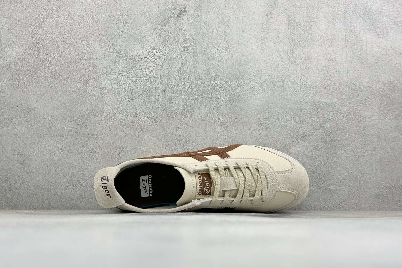 FS版鬼冢虎 Onitsuka Tiger Mexico 66® Paraty 百搭单品板鞋 MEXICO 66是鬼冢虎 FS版鬼冢虎 Onitsuka Tiger Mexico 66® Paraty 百搭单品板鞋 MEXICO 66是鬼冢虎