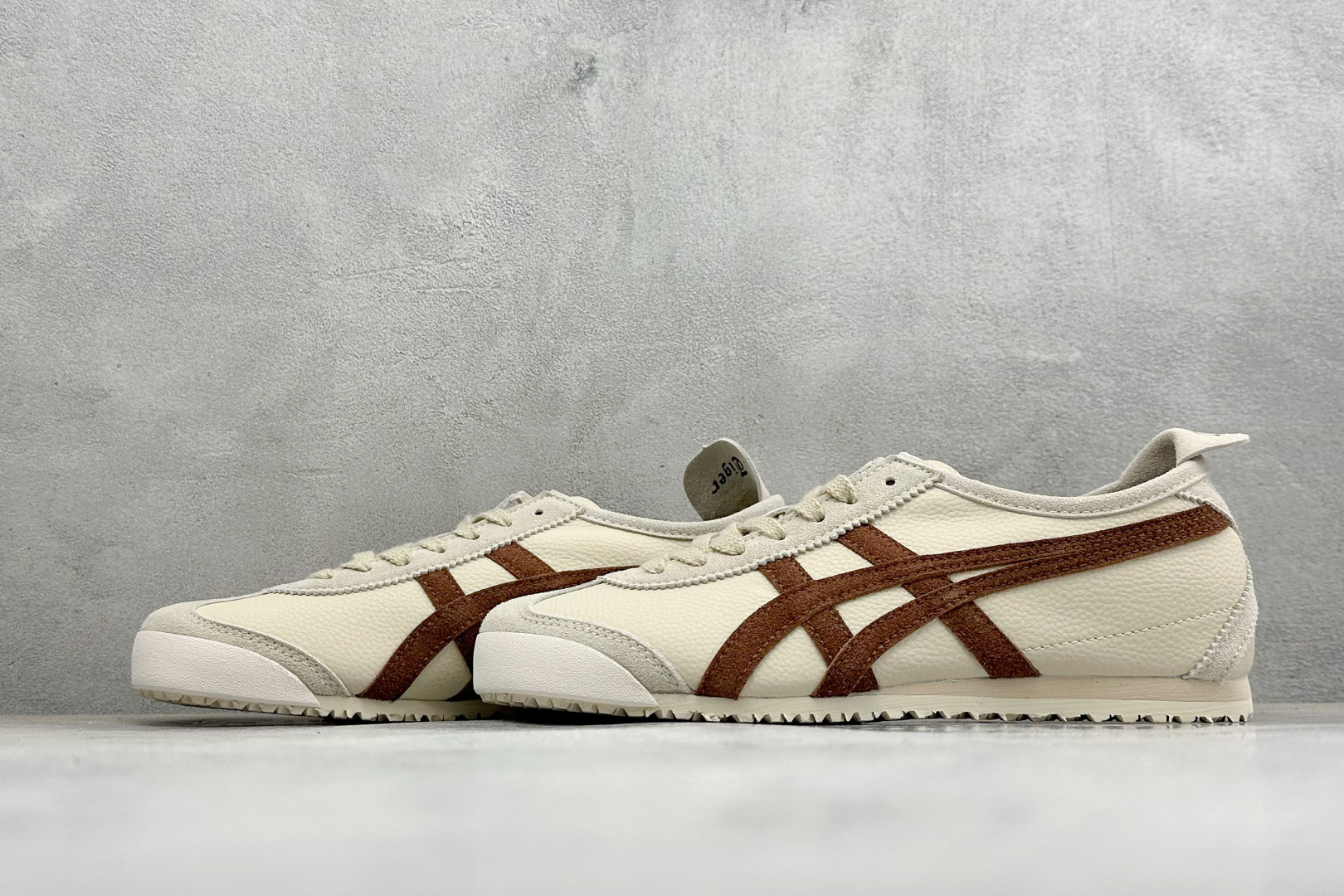 FS版鬼冢虎 Onitsuka Tiger Mexico 66® Paraty 百搭单品板鞋 MEXICO 66是鬼冢虎 FS版鬼冢虎 Onitsuka Tiger Mexico 66® Paraty 百搭单品板鞋 MEXICO 66是鬼冢虎