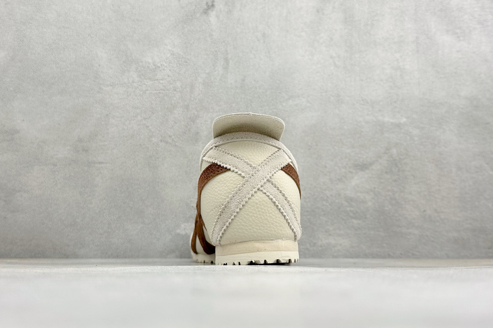 FS版鬼冢虎 Onitsuka Tiger Mexico 66® Paraty 百搭单品板鞋 MEXICO 66是鬼冢虎 FS版鬼冢虎 Onitsuka Tiger Mexico 66® Paraty 百搭单品板鞋 MEXICO 66是鬼冢虎