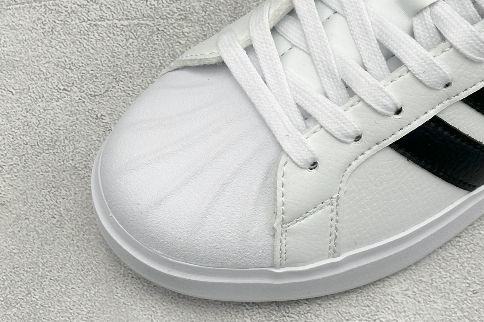 ADIDAS STREETTALK阿迪达斯夏季新款贝壳头3.0低帮休闲板鞋 货号: jp-8275 尺码: 36 36. ADIDAS STREETTALK阿迪达斯夏季新款贝壳头3.0低帮休闲板鞋 货号: jp-8275 尺码: 36 36.